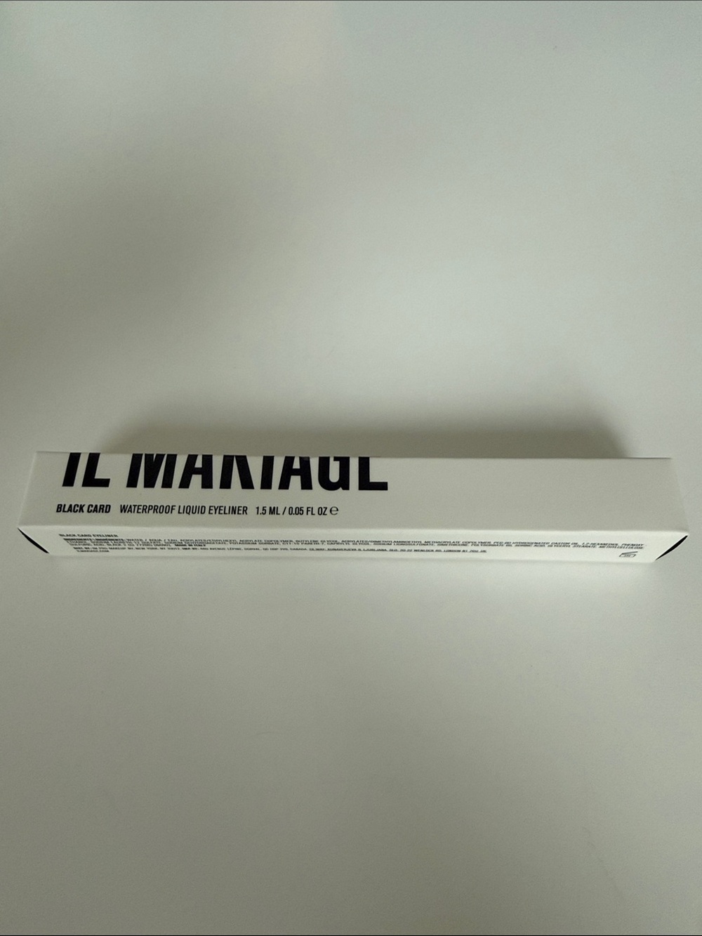 IL MAKIAGE Black Eyeliner Pen - Precision Waterproof Liner - Picture 2 of 3